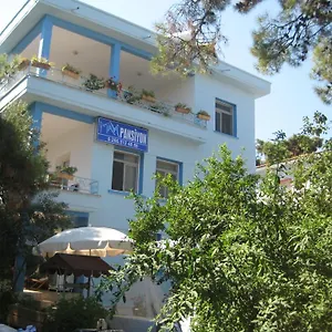 Mavi Pension , Ayvalı Turchia